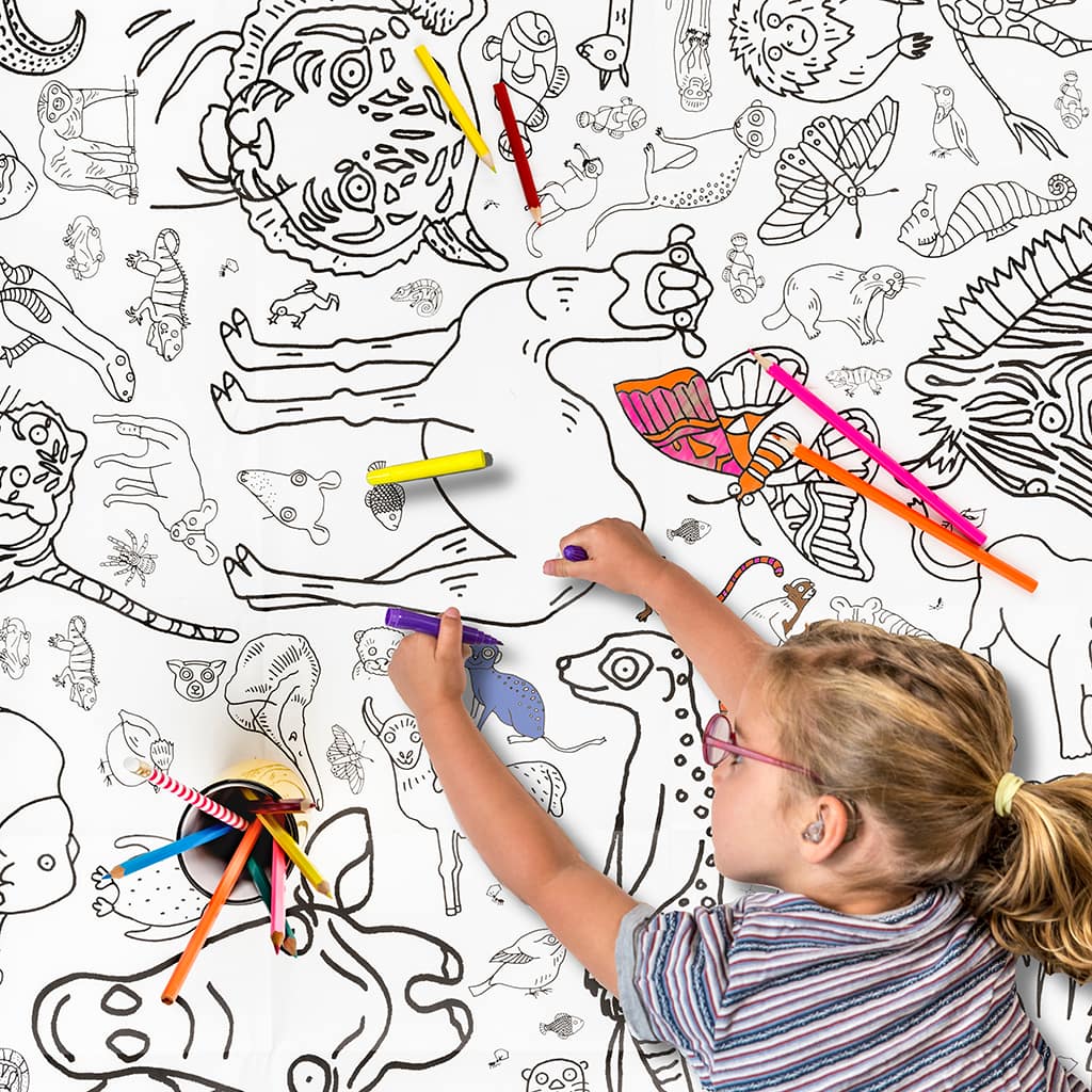 Giant Poster / Tablecloth – Amazing Animals