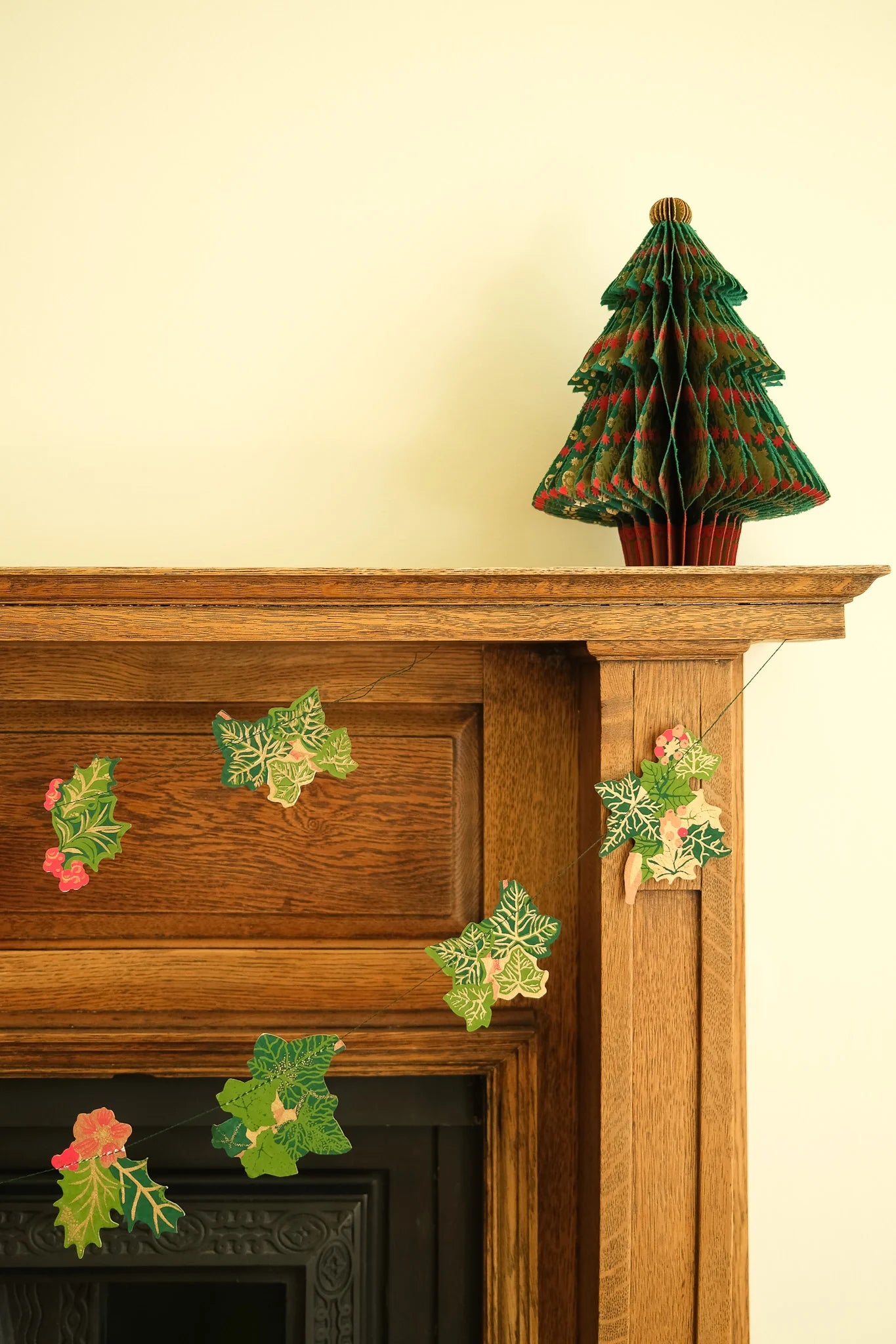 East End Press Holly and Ivy Sewn Garland