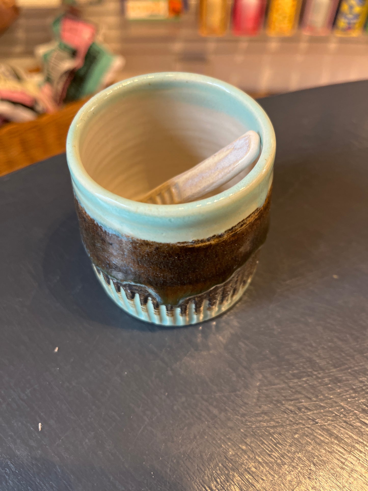 Holly Bell Pot With Spoon