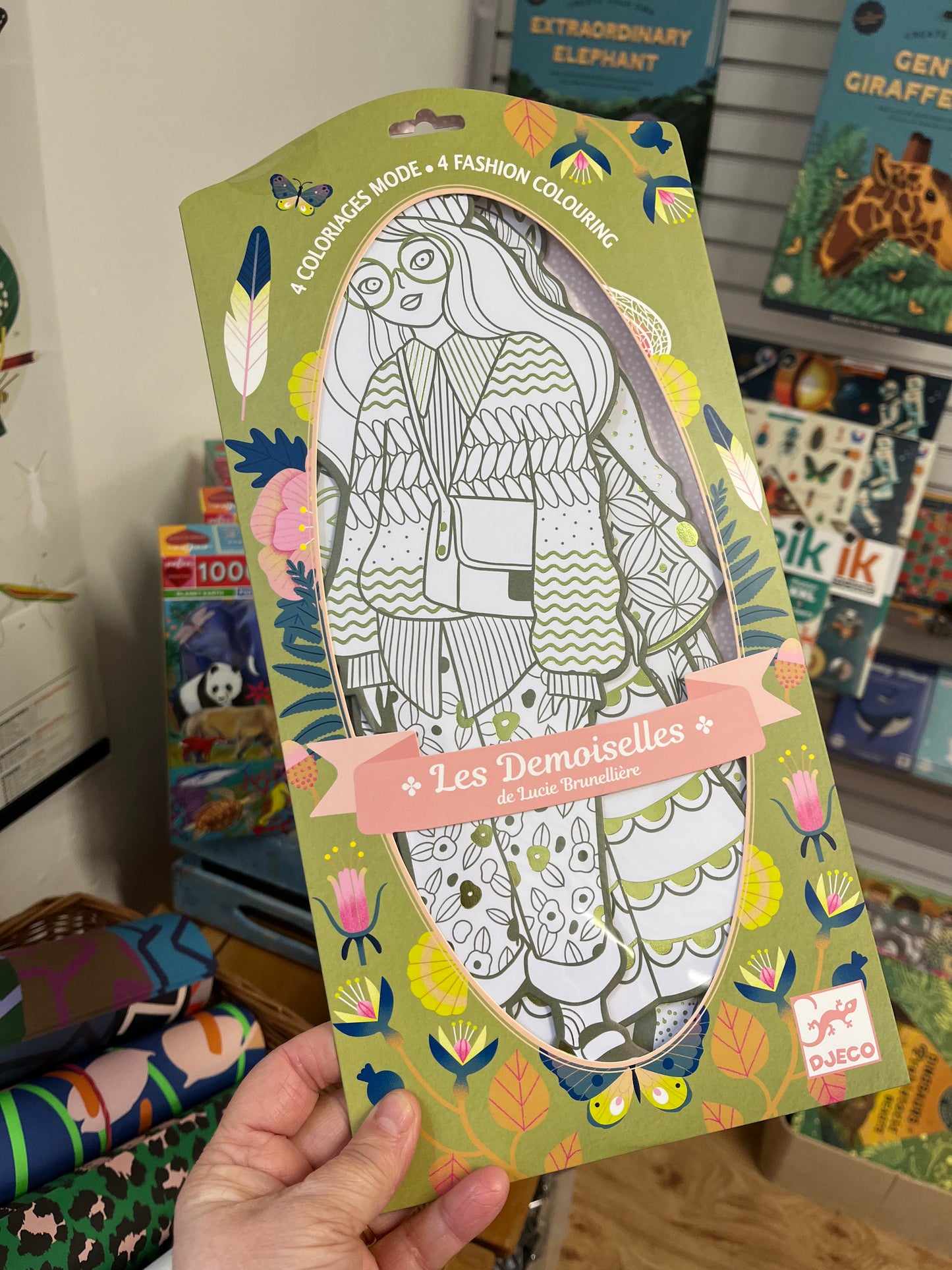 Color stylish silhouettes with metallic accents—this creative kit lets kids explore fashion and design in a fun, artistic way!