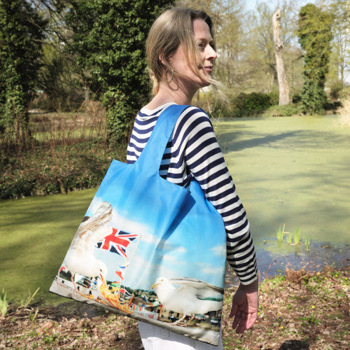 LOQI MARTIN PARr Seagulls Eating Chips Recycled Bag