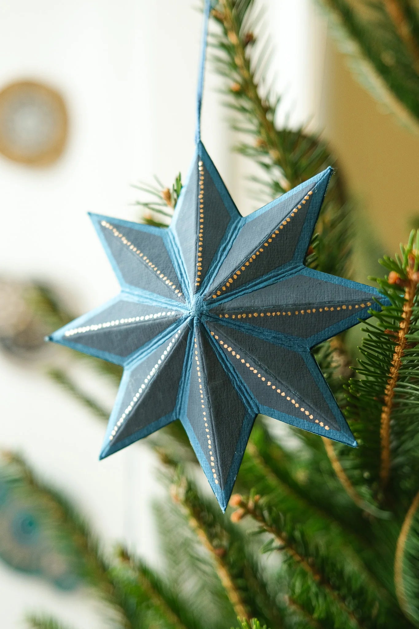 East End Press Midnight Star Board Ornament