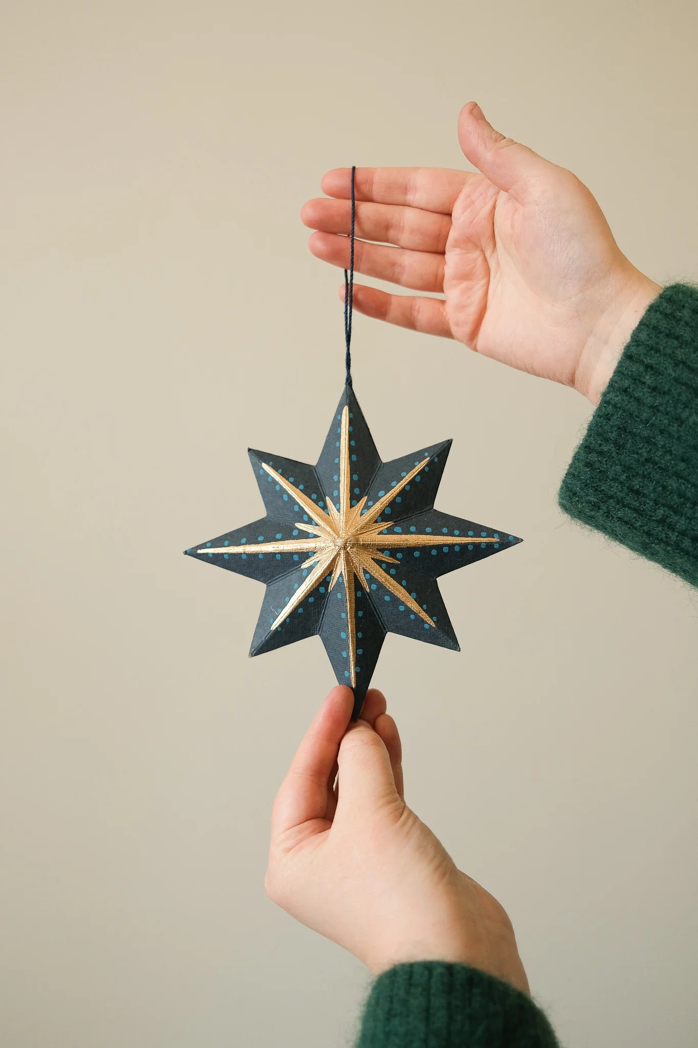 East End Press Twinkling Star Board Ornament