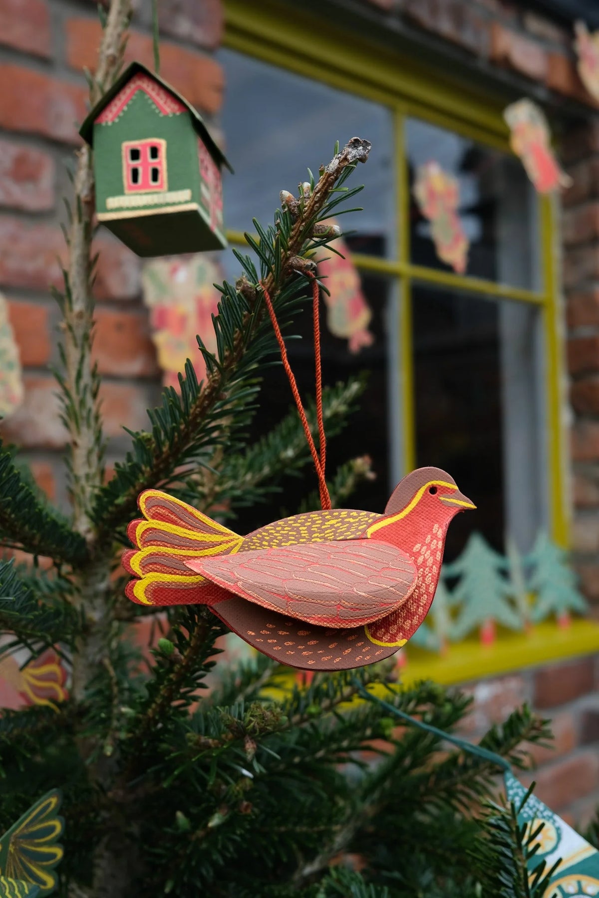 East End Press Robin Screen-Printed Board Decoration