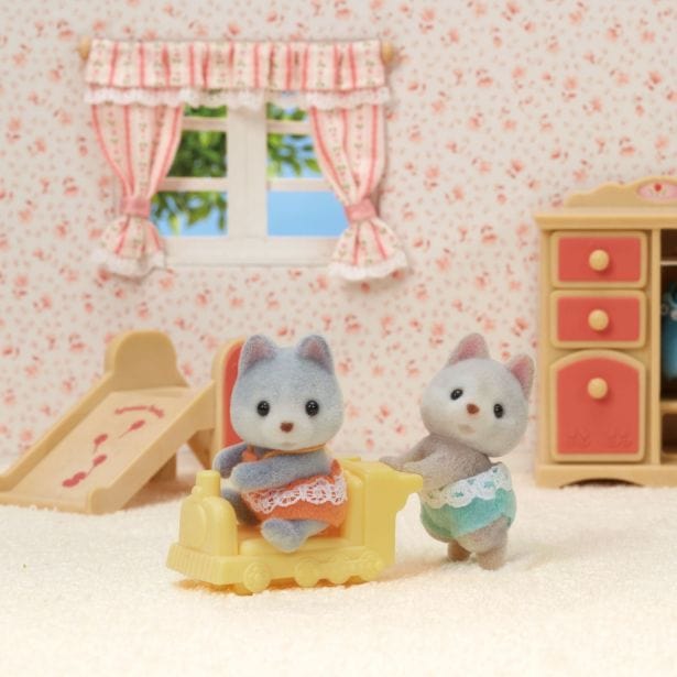 Epoch Sylvanian Families Sylvanian Families 5638 Husky Twins (7557346623736)