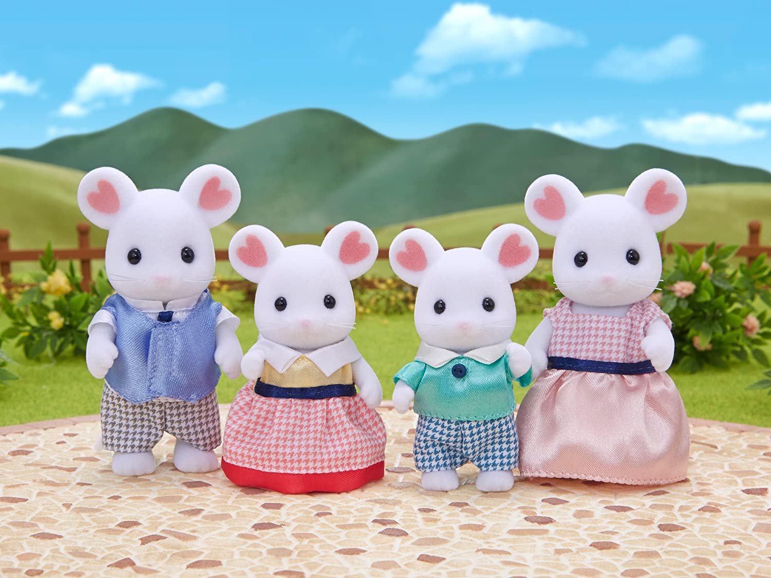 Sylvanian Families Marshmallow Mouse Family - Wigwam Toys Brighton (5764694245536)